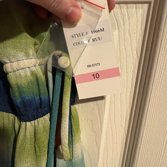 Taylor women’s halter dress fully lined - Picture 3 of 6